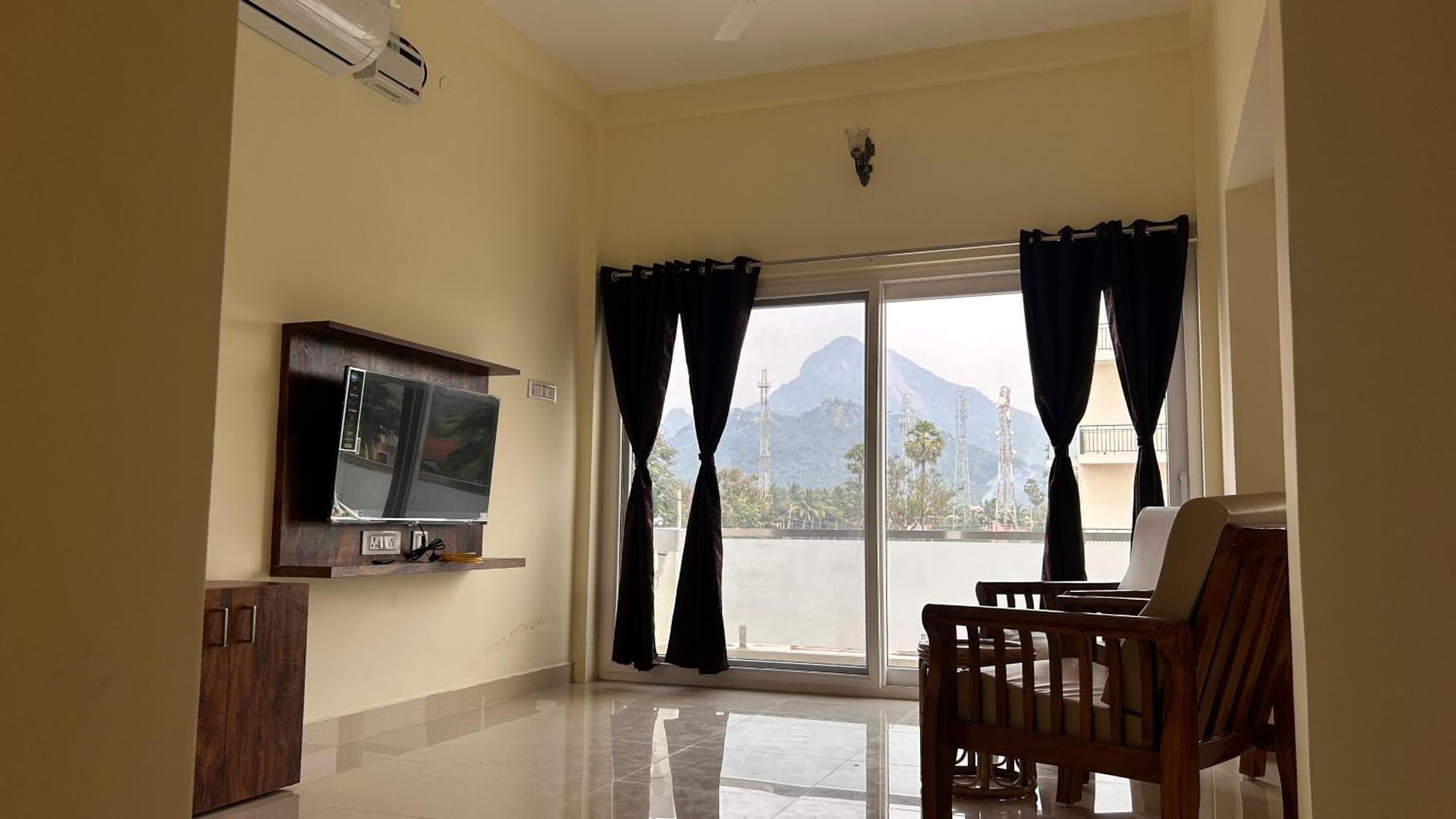 Gold Mountain Homestay Tiruvannamalai